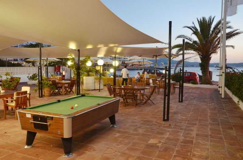 Wi-Ki-Woo (Adults Only) Aparthotel Sant Antoni de Portmany Exterior foto