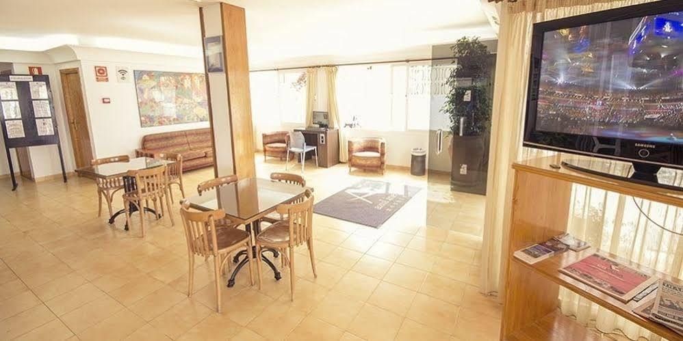 Wi-Ki-Woo (Adults Only) Aparthotel Sant Antoni de Portmany Exterior foto