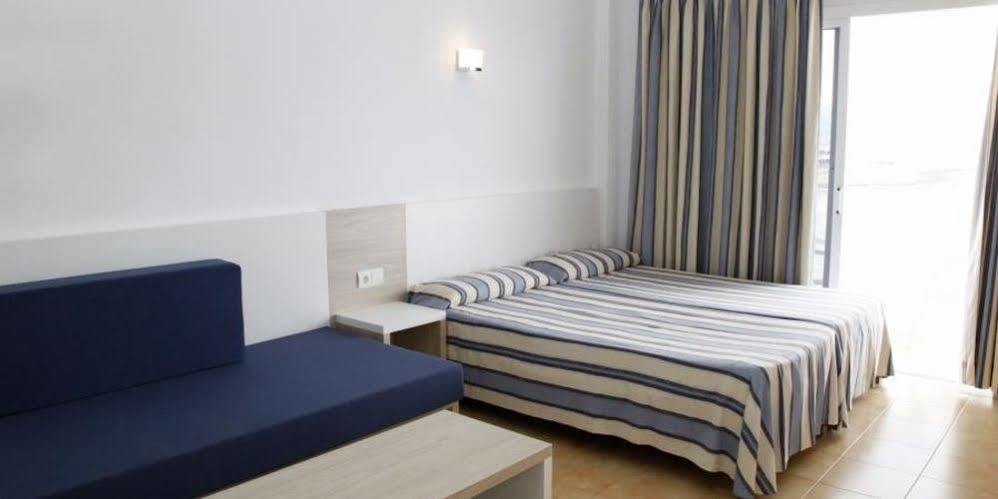 Wi-Ki-Woo (Adults Only) Aparthotel Sant Antoni de Portmany Exterior foto