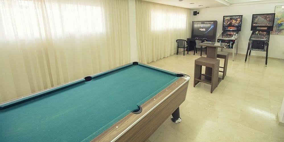 Wi-Ki-Woo (Adults Only) Aparthotel Sant Antoni de Portmany Exterior foto