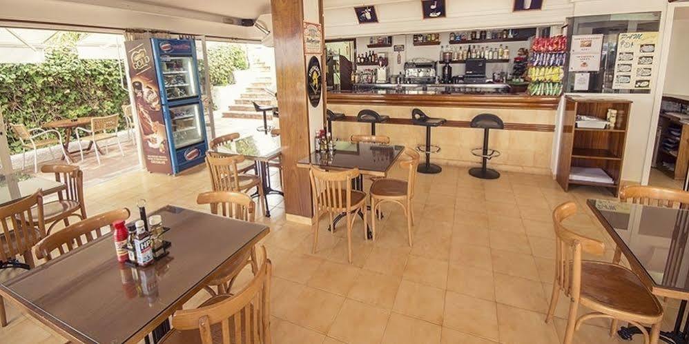 Wi-Ki-Woo (Adults Only) Aparthotel Sant Antoni de Portmany Exterior foto